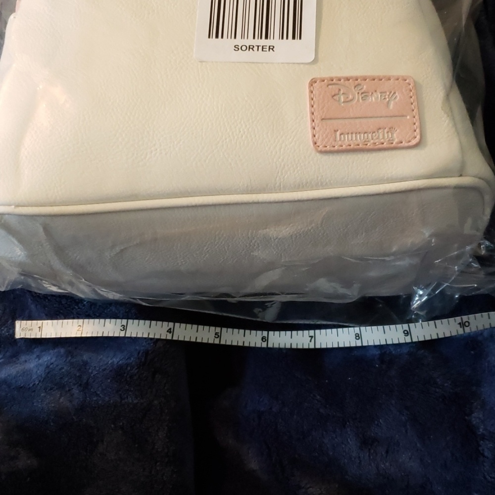 Disney's Marie (Disney's Aristocats) loungefly bag - Picture 7 of 8